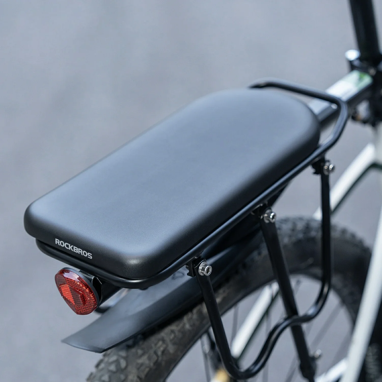 Comfortable PU Leather Bike Rear Seat Cushion for Racks - Image 8
