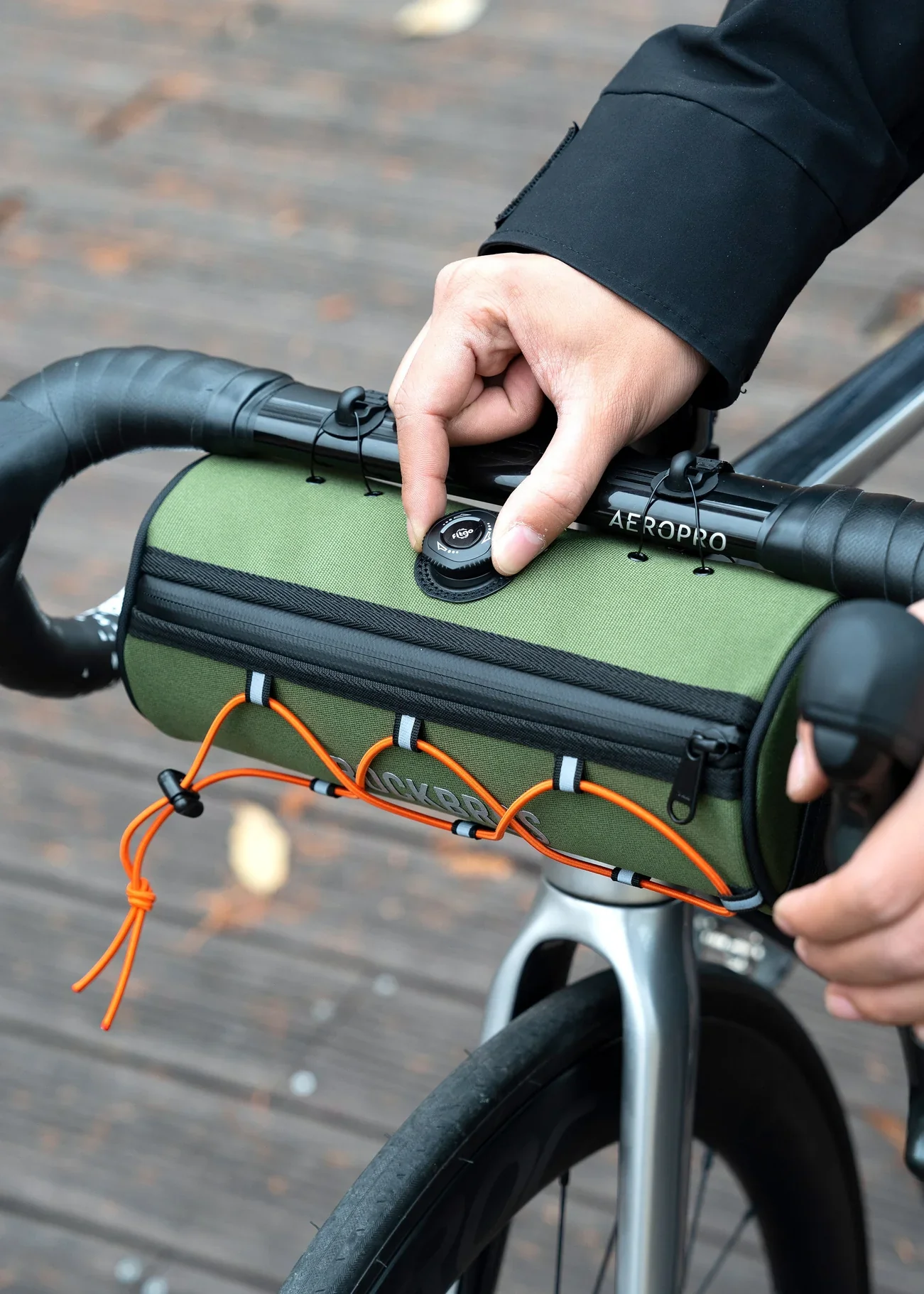 ROCKBROS Round Bike Handlebar Bag-road to sky - Image 17