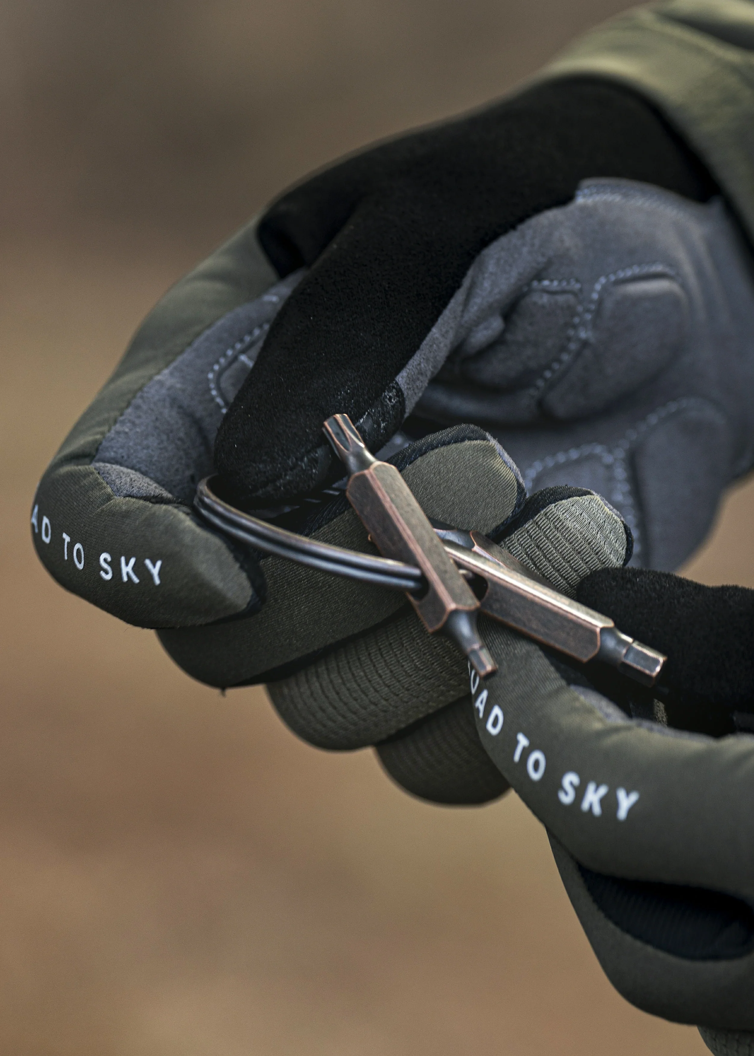 ROCKBROS Key Ring Tool Set Lightweight Multi-Tool for Easy Travel-Road to Sky - Image 5