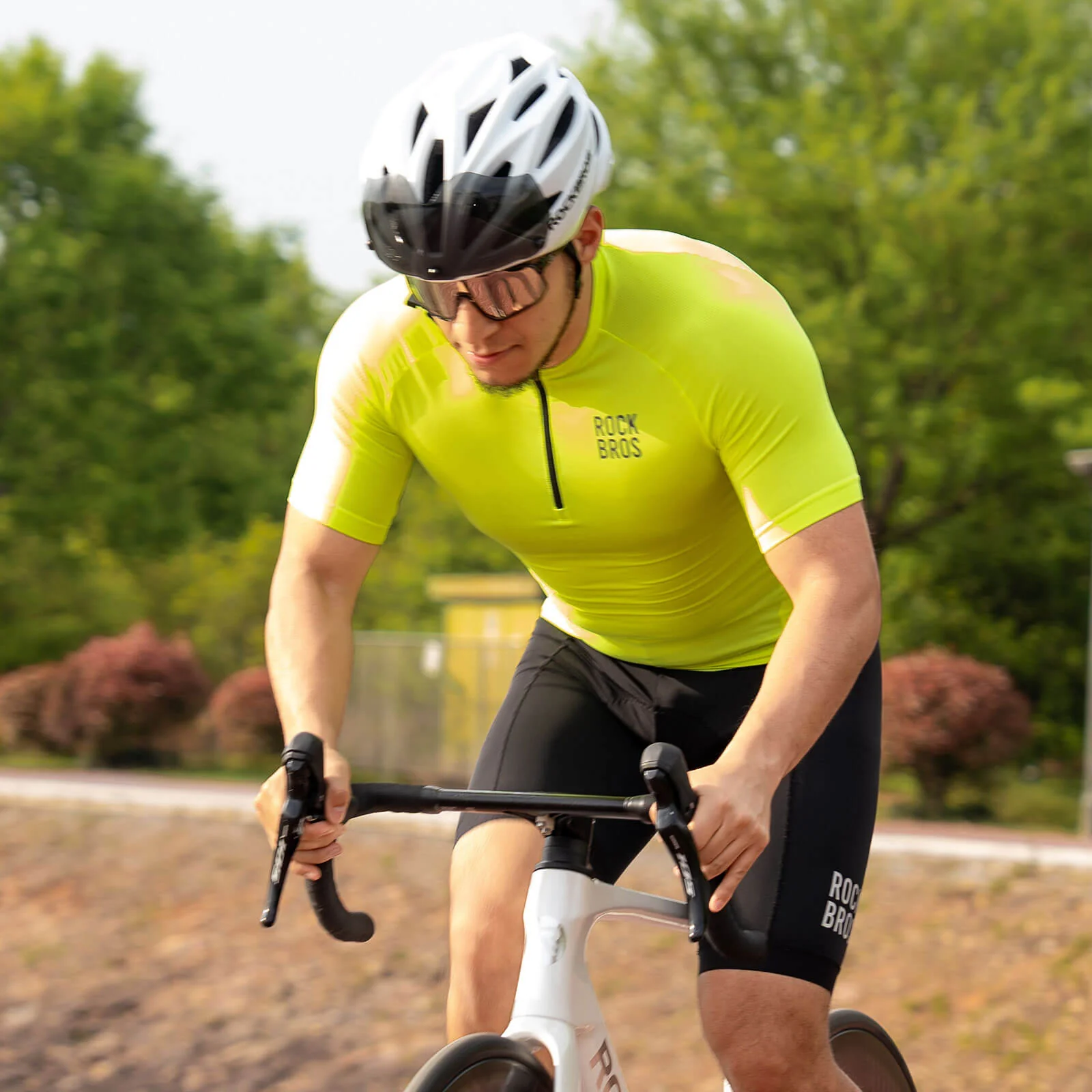 ROCKBROS Short-Sleeve Men's Cycling Jersey Reflective - Image 3