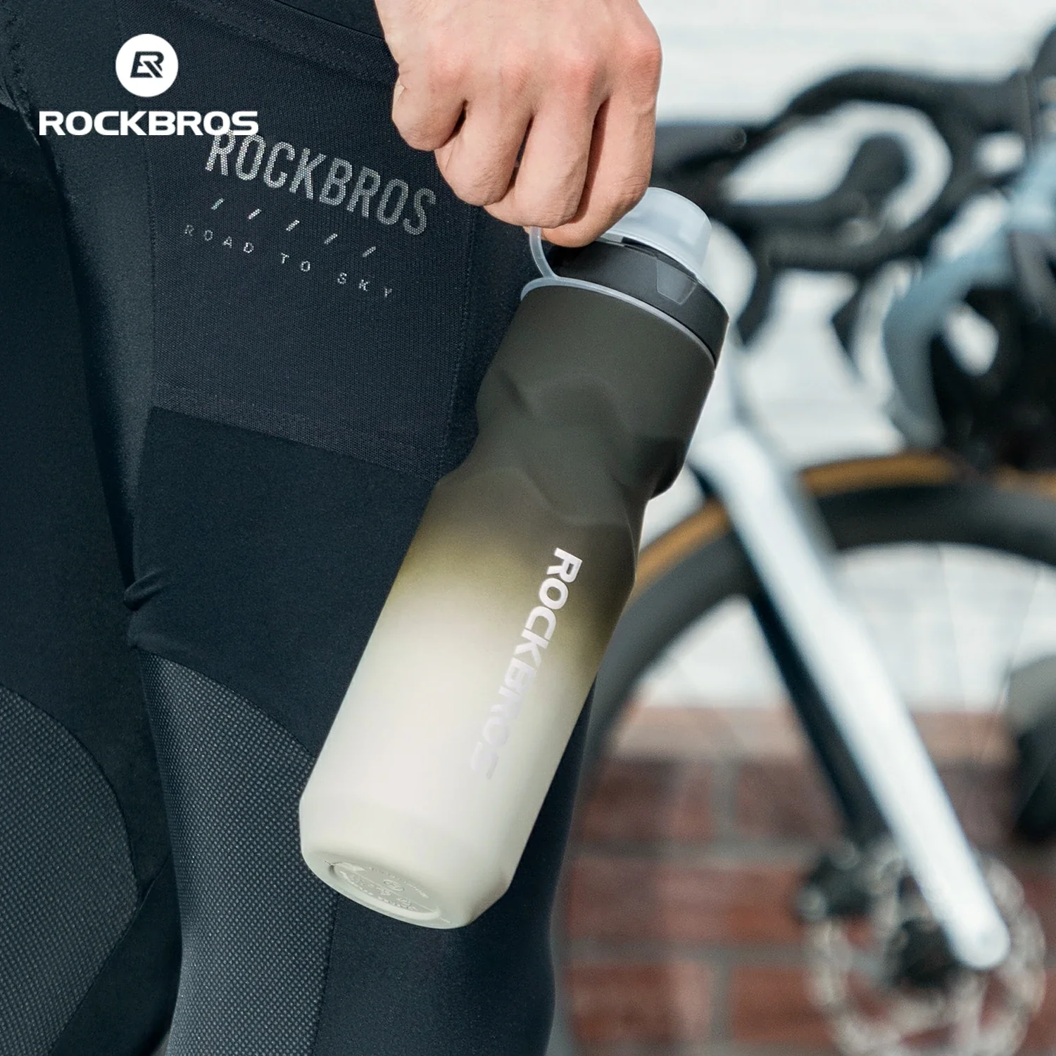 Skin-Feeling Bike Bottle with Pull-Top Lid – Lightweight Leakproof 600/750ml - Image 6